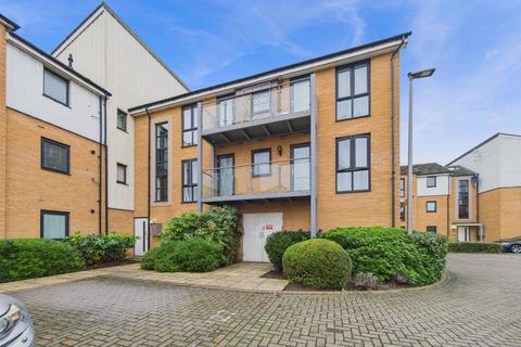 2 bedroom flat for sale, Fairlane Drive, South Ockendon, Essex, RM15