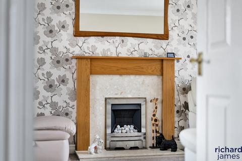 3 bedroom detached house for sale, Primrose Close, Haydon Wick, Swindon, SN25