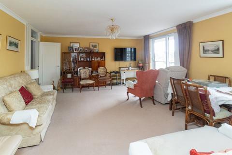 3 bedroom apartment for sale, Canons Corner, Edgware, HA8