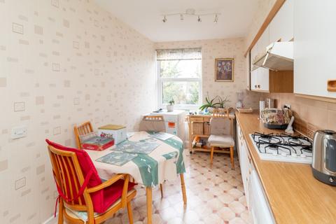 3 bedroom apartment for sale, Canons Corner, Edgware, HA8