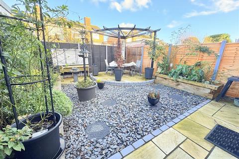 3 bedroom semi-detached house for sale, Nursery Lane, Fareham PO14