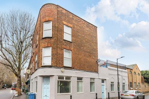 3 bedroom apartment for sale, Grange Road, London