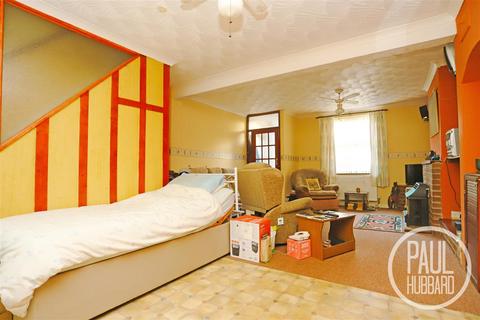 2 bedroom house for sale, Union Place, Kirkley, NR33