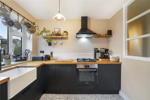 2 bedroom apartment for sale, Osborne Road, London, N4
