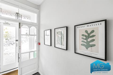 2 bedroom apartment for sale, Church Crescent, Church End, London, N3