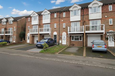 4 bedroom terraced house for sale, Bradbridge Green, Ashford TN23