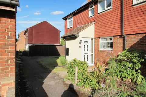 undefined, Old Ash Close, Ashford TN24