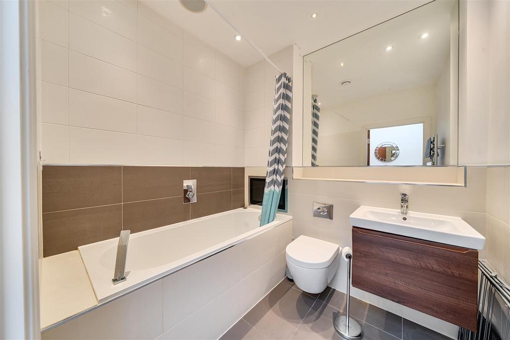 Family Bathroom: