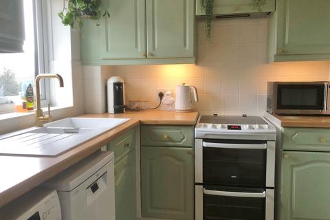 2 bedroom flat for sale, Westbrook Court, Stevenage Road, Hitchin