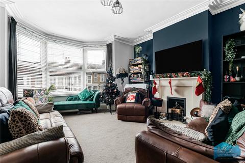 3 bedroom apartment for sale, Dollis Road, Finchley Central, London, N3