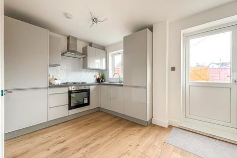 2 bedroom semi-detached house for sale, Kendal Close, Hockley SS5