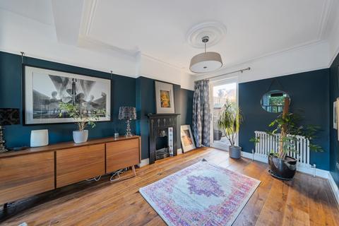 3 bedroom terraced house to rent, Wellfield Road, London, SW16