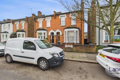 3 bedroom semi-detached house for sale - Fotheringham Road, Enfield