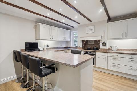 4 bedroom end of terrace house for sale, Gravel Hill, Gerrards Cross SL9