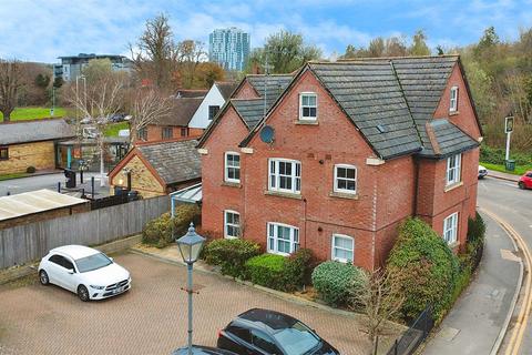 undefined, Featherbed Lane, Hemel Hempstead HP3