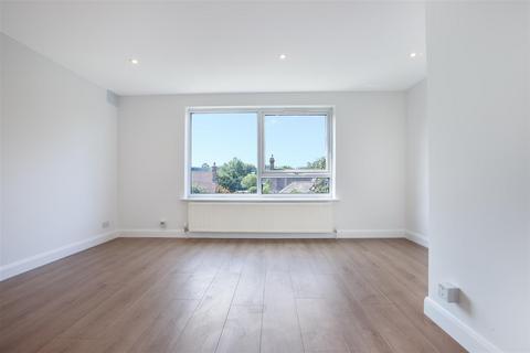 1 bedroom flat for sale, Upper Richmond Road, London
