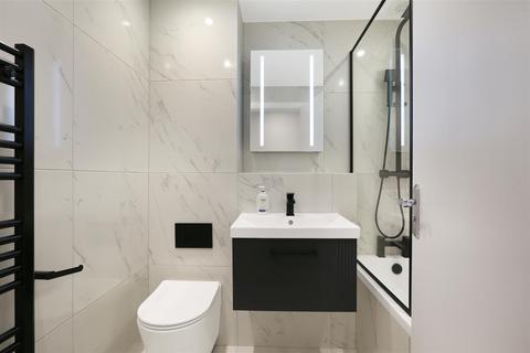 1 bedroom flat for sale, Upper Richmond Road, London