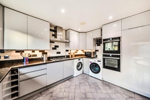 4 bedroom terraced house for sale, Chandler Way, London