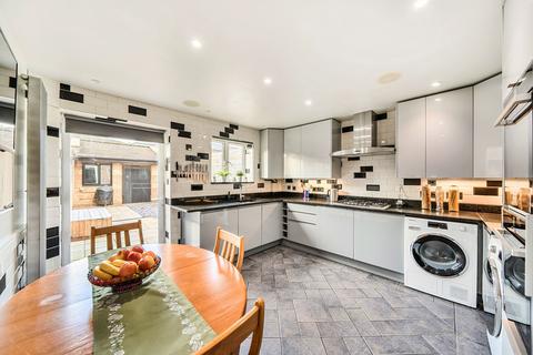 4 bedroom terraced house for sale, Chandler Way, London