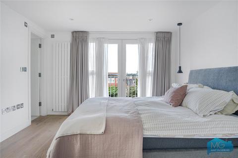 4 bedroom semi-detached house for sale, Templars Crescent, London, N3