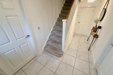 4 bedroom detached house for sale, Farthington Drive, Royal Park