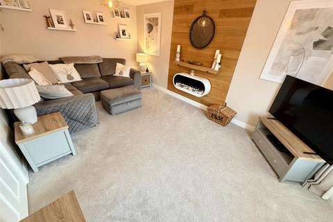 4 bedroom detached house for sale, Farthington Drive, Royal Park