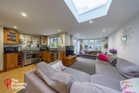4 bedroom semi-detached house for sale, Malone Road, Reading, RG5