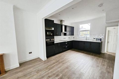 3 bedroom end of terrace house for sale, Basildon Road, London SE2