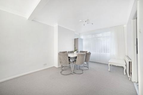 undefined, Lakeland Close, Chigwell IG7