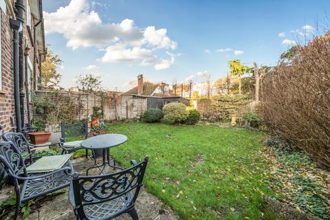 2 bedroom maisonette for sale, Oatlands Drive, Weybridge, KT13