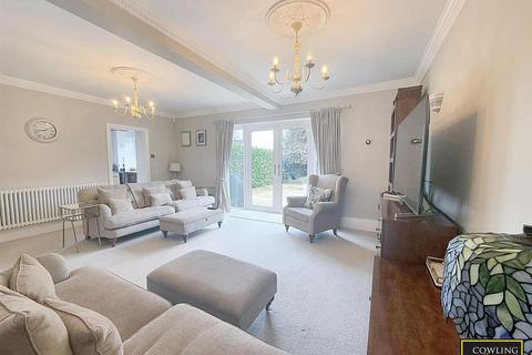 4 bedroom detached house for sale, Castledon Road, Wickford