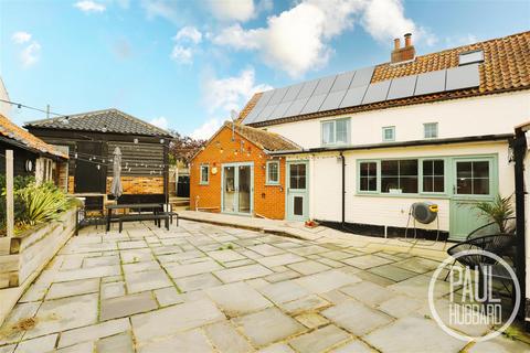 4 bedroom detached house for sale, The Street, Aldeby, NR34