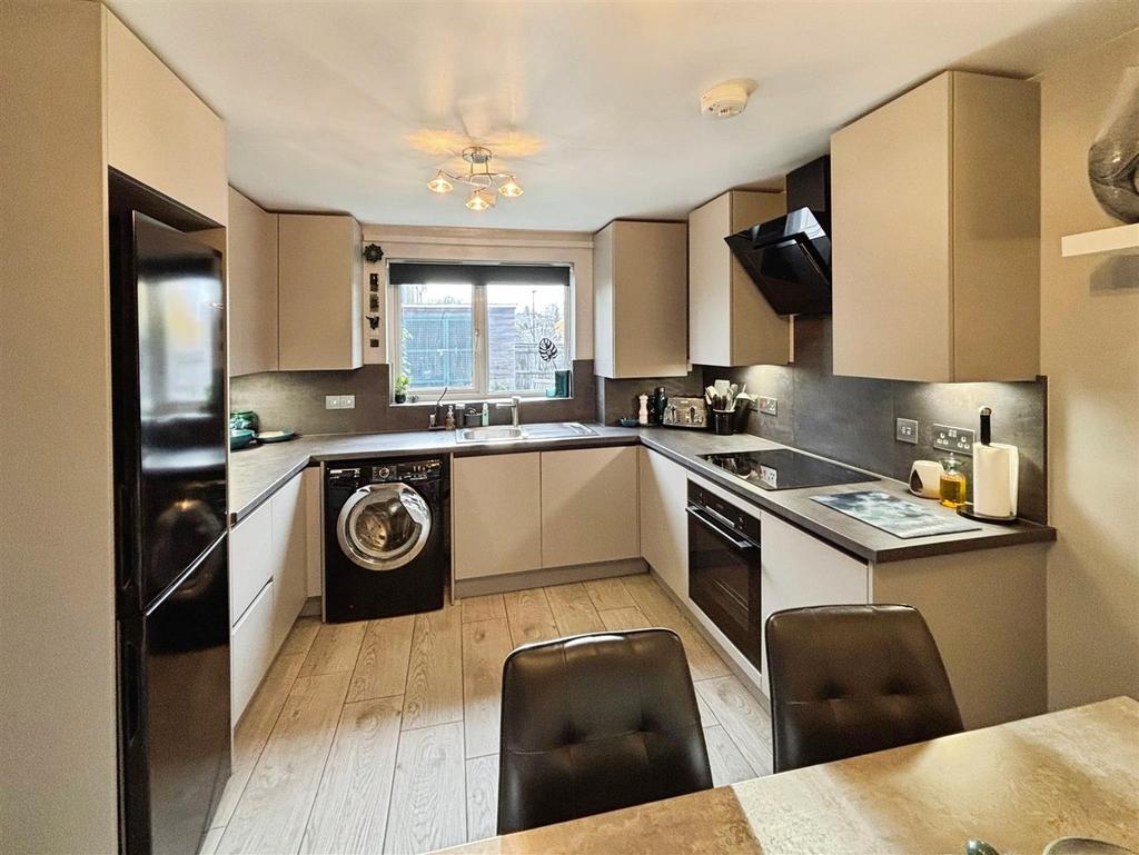 Modern Fitted Kitchen