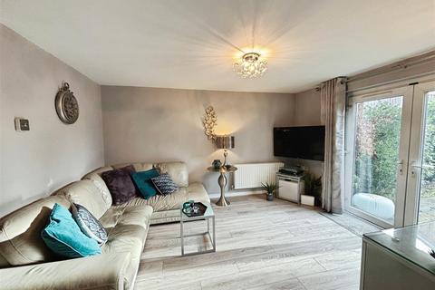 undefined, Gilroy Road, Hemel Hempstead HP2