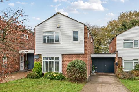 3 bedroom detached house for sale, Woodhatch Spinney, Coulsdon CR5