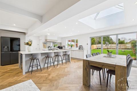 4 bedroom detached house for sale, Trafford Road, Hinckley