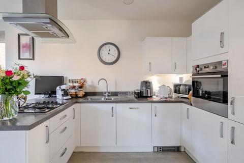 3 bedroom detached house for sale, Charles Howell Drive, Coulsdon CR5