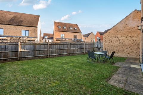 3 bedroom detached house for sale, Charles Howell Drive, Coulsdon CR5