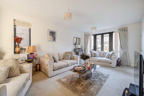 3 bedroom detached house for sale, Charles Howell Drive, Coulsdon CR5