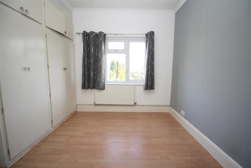 Bedroom 1b.JPG