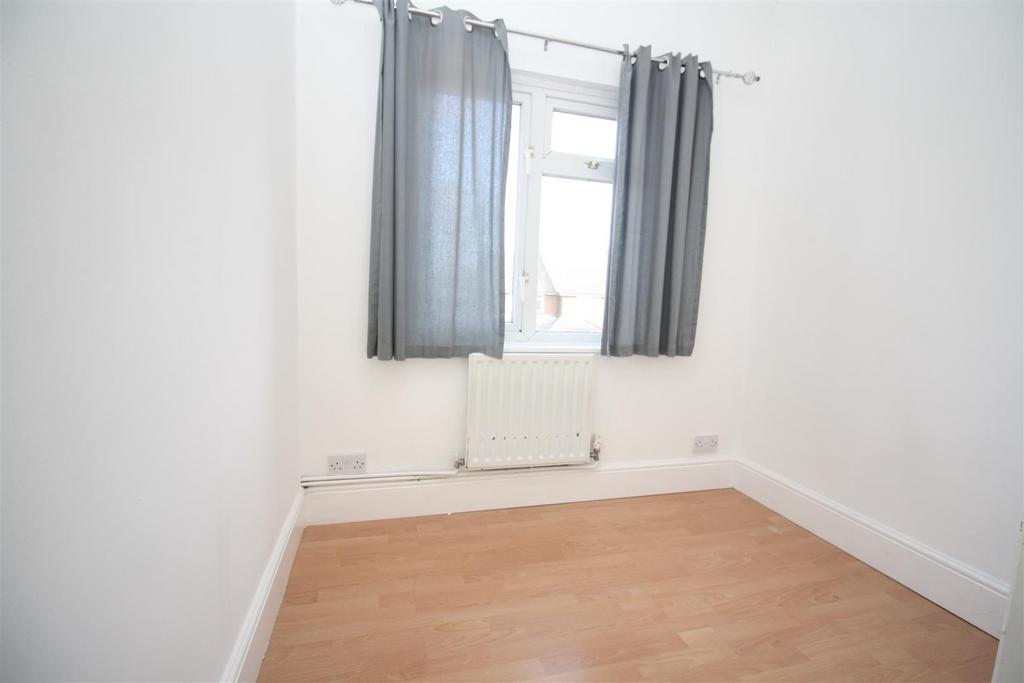 Bedroom 3a.JPG