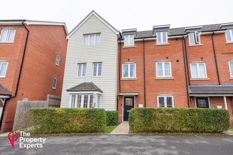 2 bedroom maisonette for sale, Forest Road, Woodley, RG5