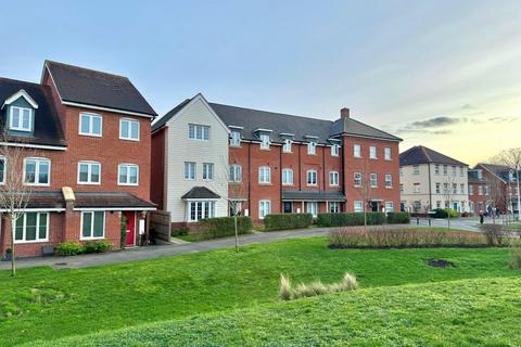 2 bedroom maisonette for sale, Forest Road, Woodley, RG5