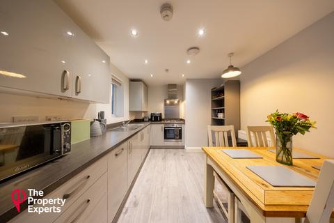 2 bedroom maisonette for sale, Forest Road, Woodley, RG5