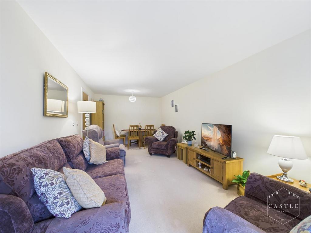 Lounge/dining room