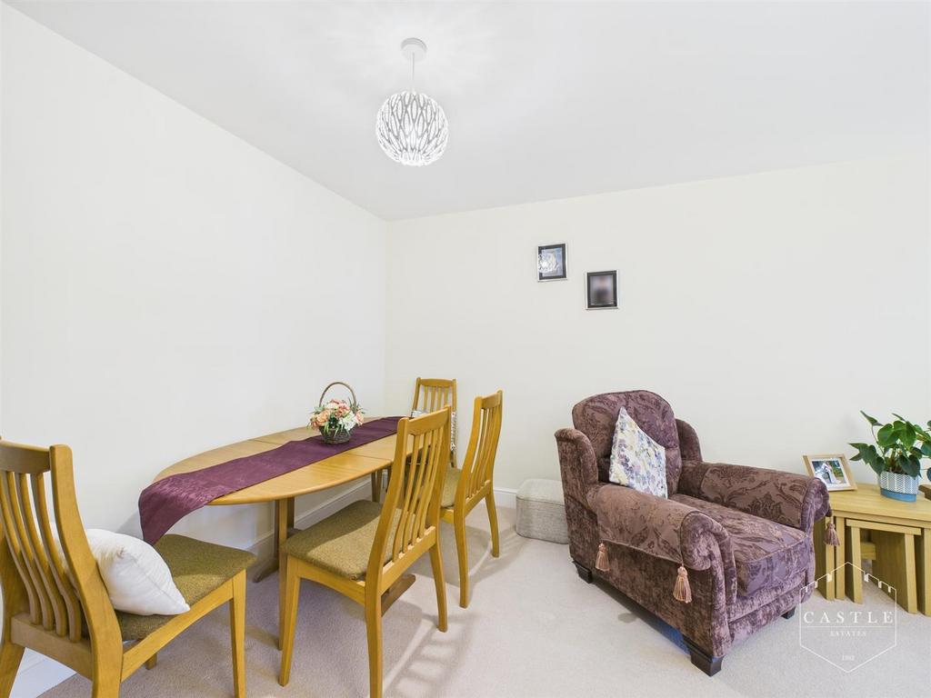 Lounge/dining room