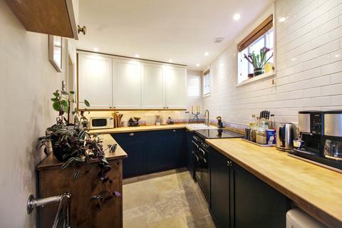 2 bedroom detached house for sale, Quainton Road, Aylesbury