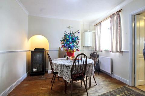 2 bedroom terraced house for sale, Abbey Road, Aylesbury