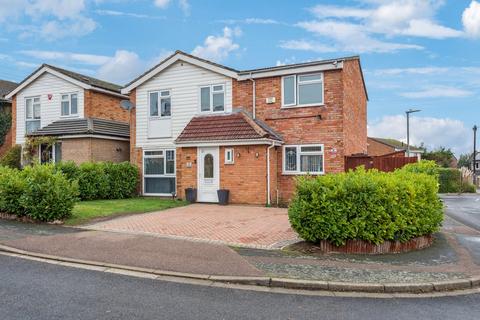 4 bedroom detached house for sale, Spurrs Close, Hitchin, SG4