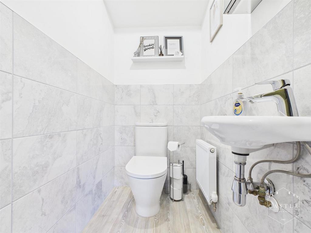 Guest cloakroom